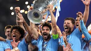 星空登录入口：詹姆斯为被绝杀道歉：那球肯定怪我，休赛期预计拒绝选项小幅降薪.